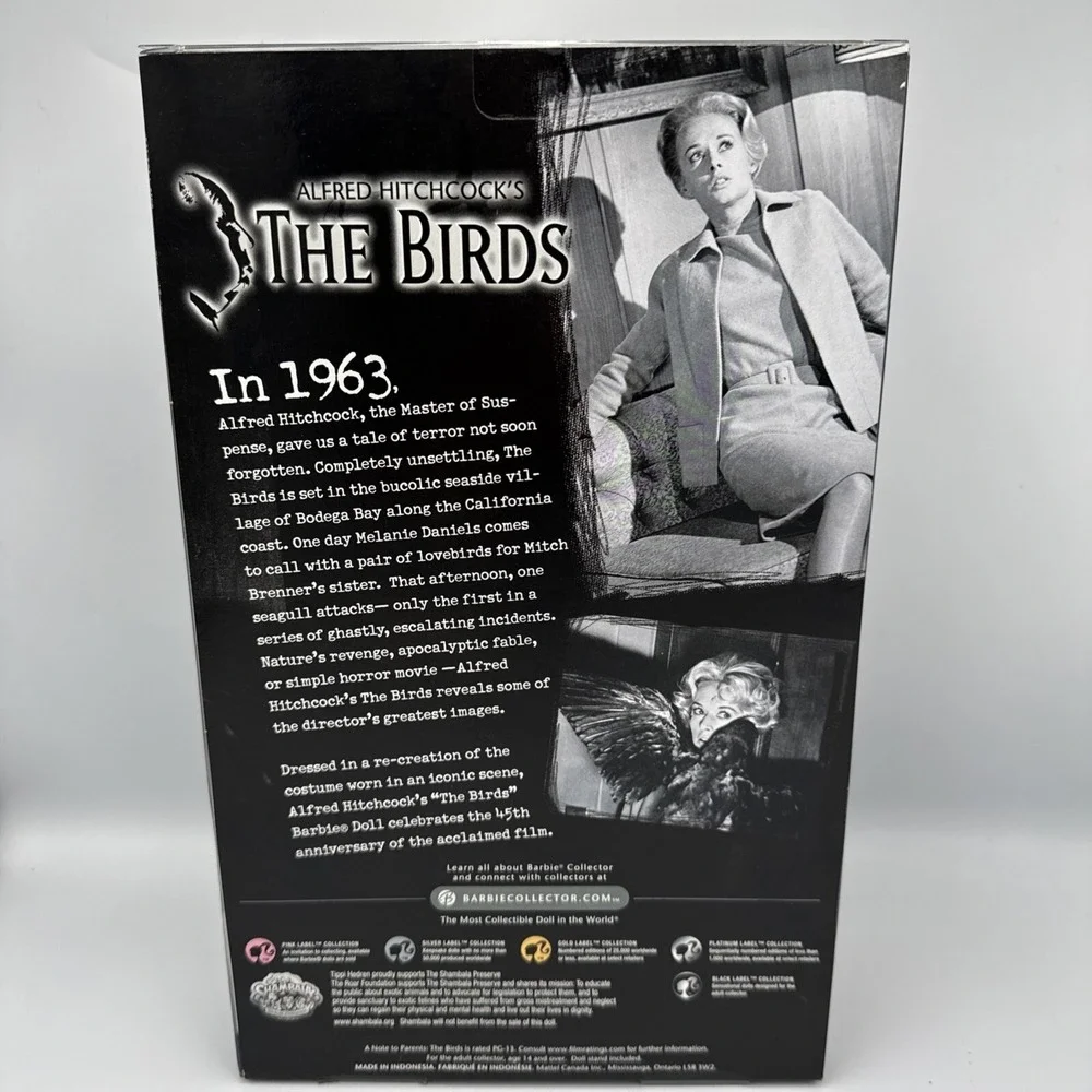 2008 The‎ Birds Barbie Doll - Black Label - Alfred Hitchcock 1963 Movie L9633